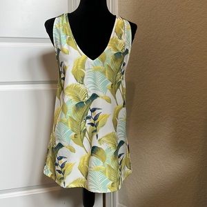 Tommy Bahama V Neck floral top